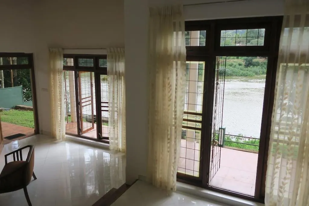 Riverview Glass Room Sirimalwatta Homestay